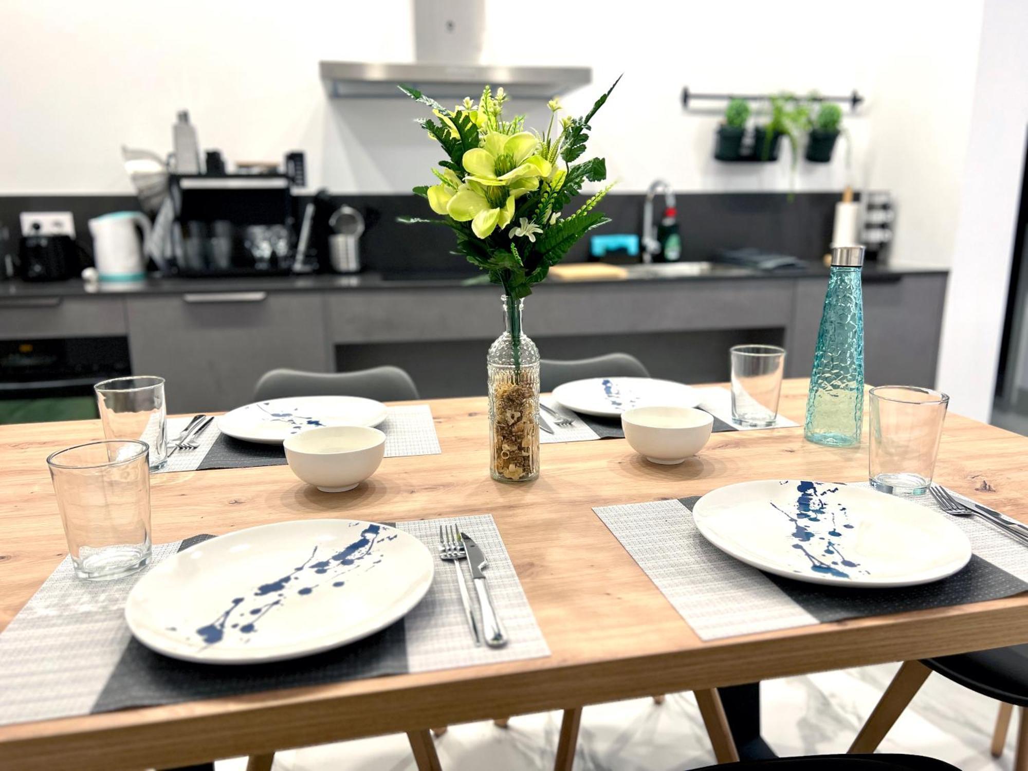 Apartamento De Estilo Moderno Hasta 5 Pax Валенсия Экстерьер фото